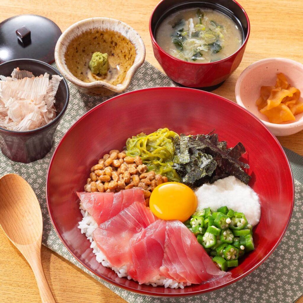 ⼤⼾屋ばくだん丼